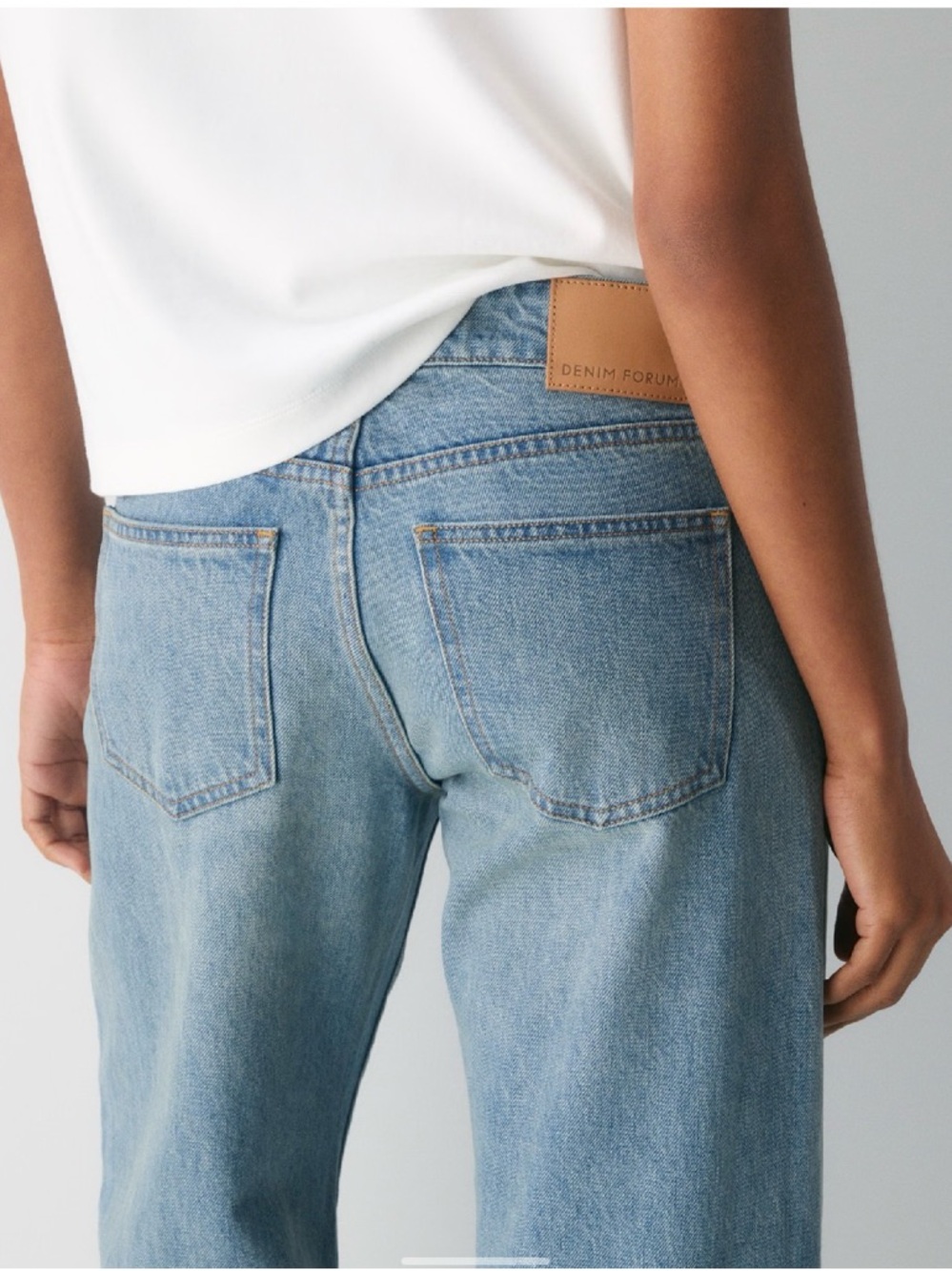 Denim Forum Low rise wide leg 90s Jean